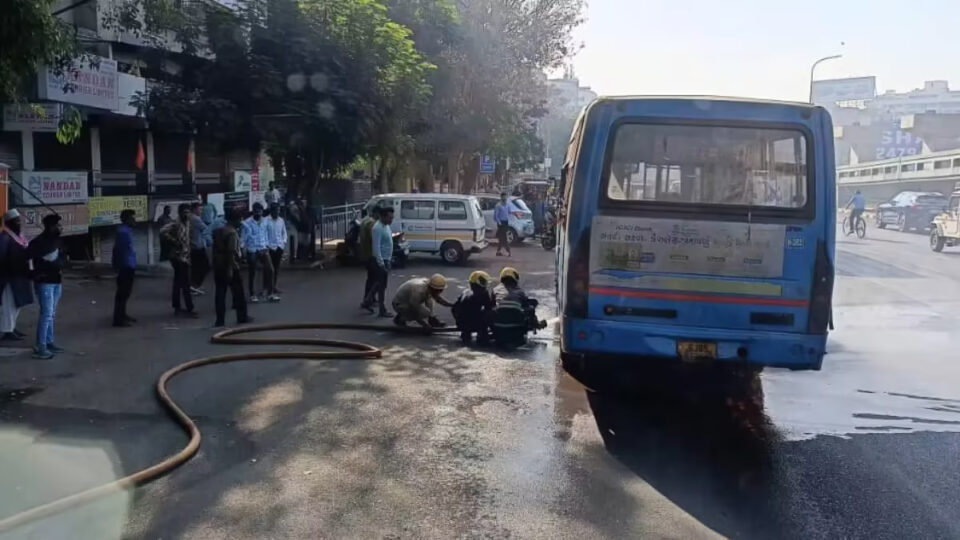 SUrat Bus Fire