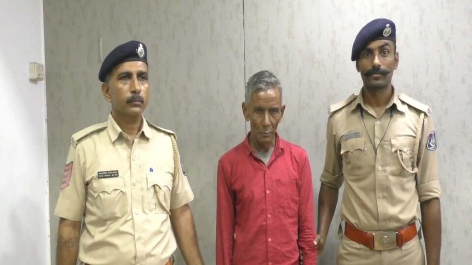 in-surat-it-was-the-grandfather-who-committed-the-rape-with-the-daughter